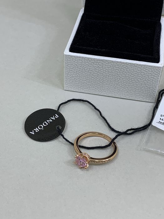 Продам новое золотое кольцо корона розовый камень пандора оригинал