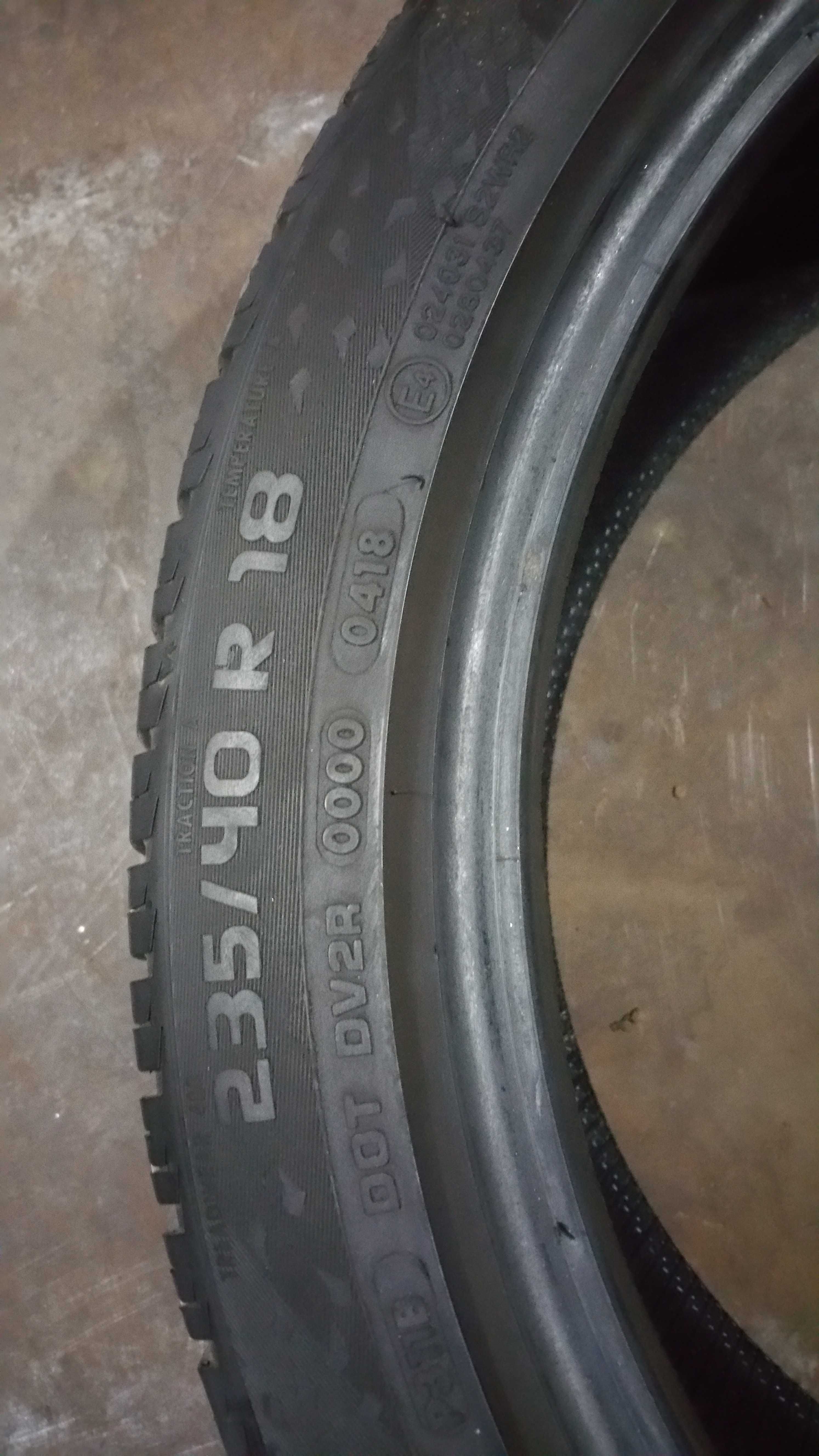 Две шины Vredestein 235/40 R18