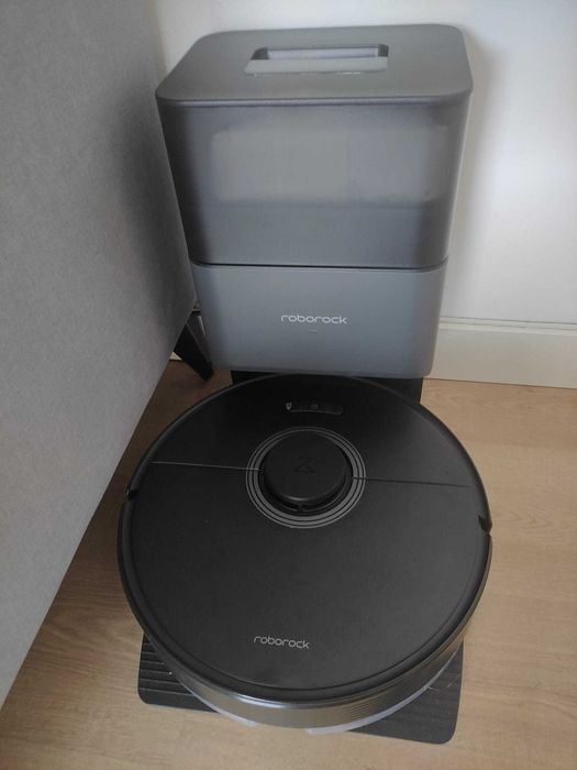 Roborock Q7 Max Plus Robot Aspirador Preto + Base Auto-Esvaziante