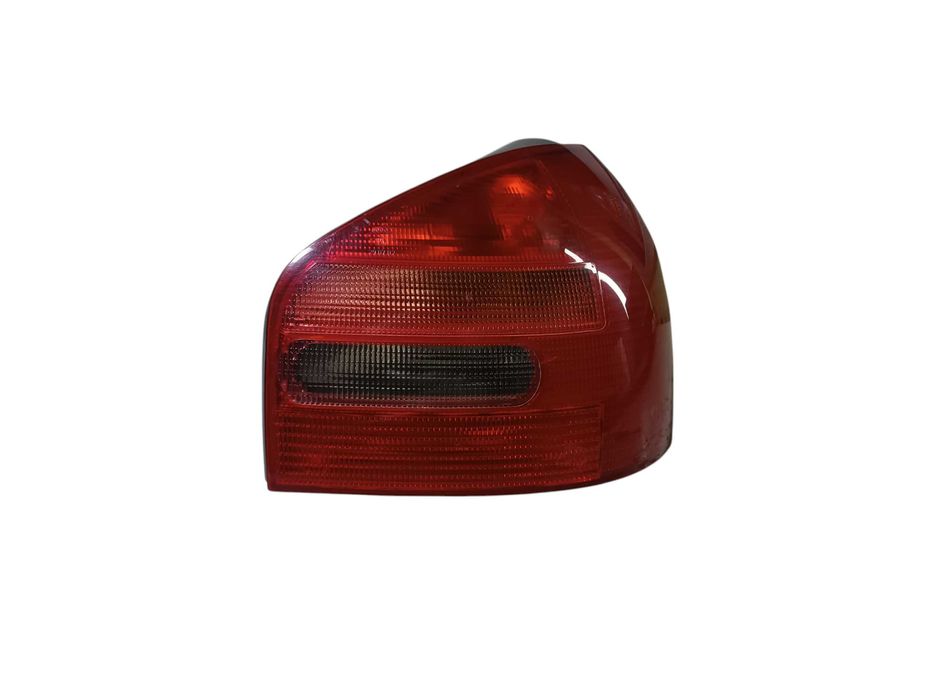 Lampa Prawy Tył Prawa Tylna Audi A3 8L Przedlift
