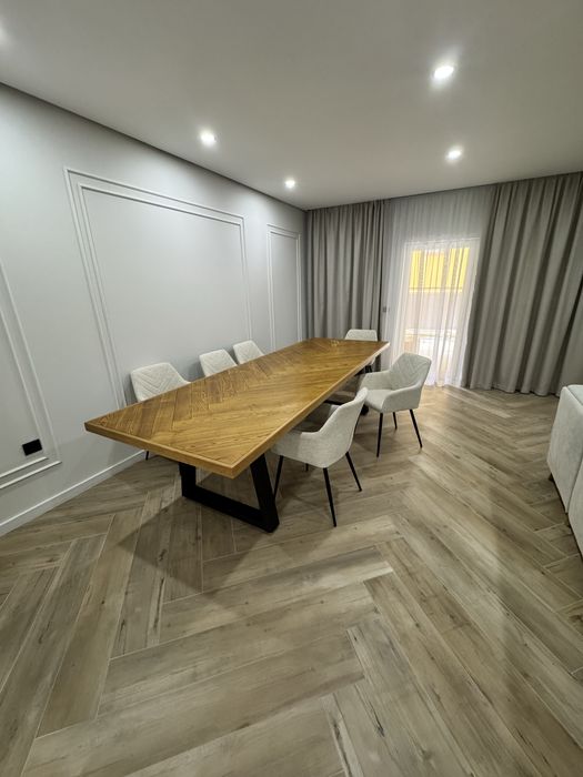 Продам стіл з металевими ніжками