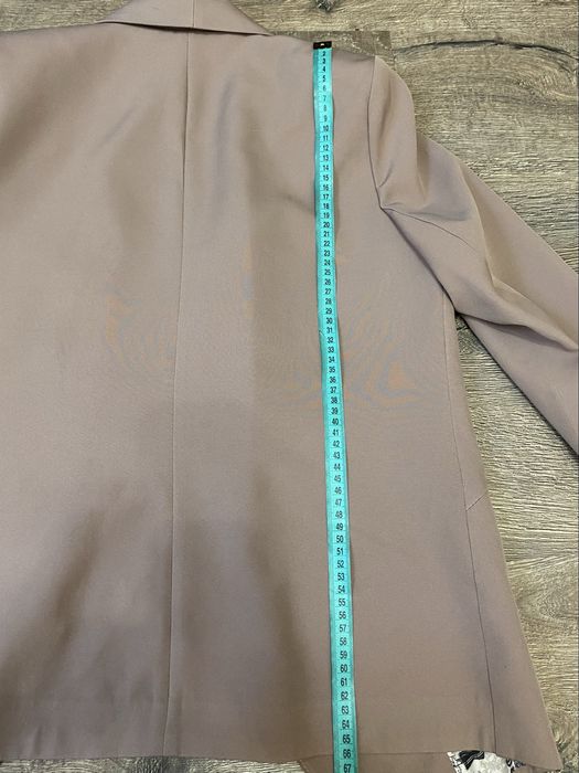 Жіночий брючний костюм