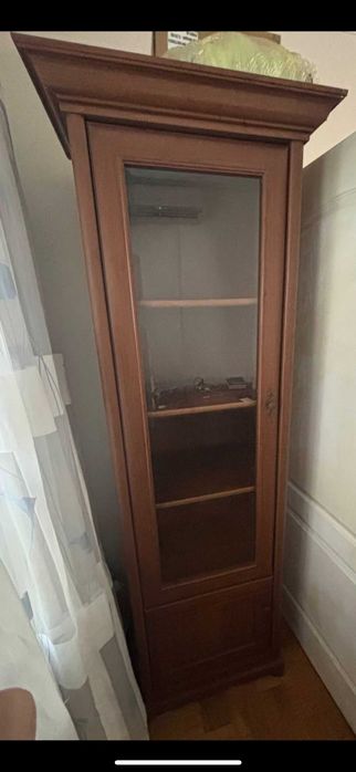 БУ НЕ дорого Сервант - витрина  в отличном состоянии