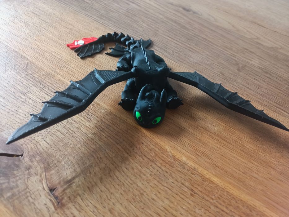 Smok Szczerbatek Jak wytresować smoka Nocna Furia - ruchoma figurka 3d