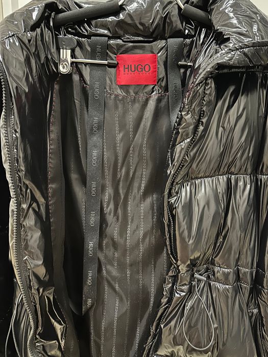 Пуховик жіночий Hugo Boss (оверсайз модель)