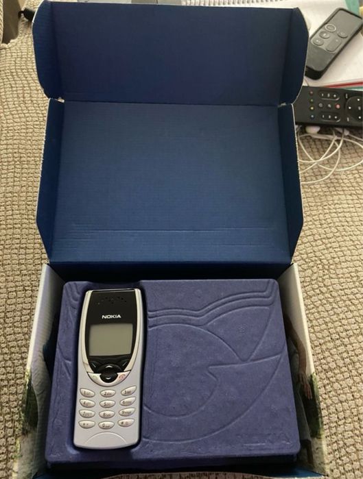 NOKIA 8210 “novo”