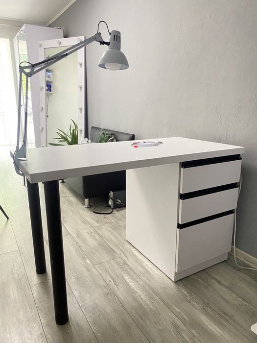 Меблі для салону краси