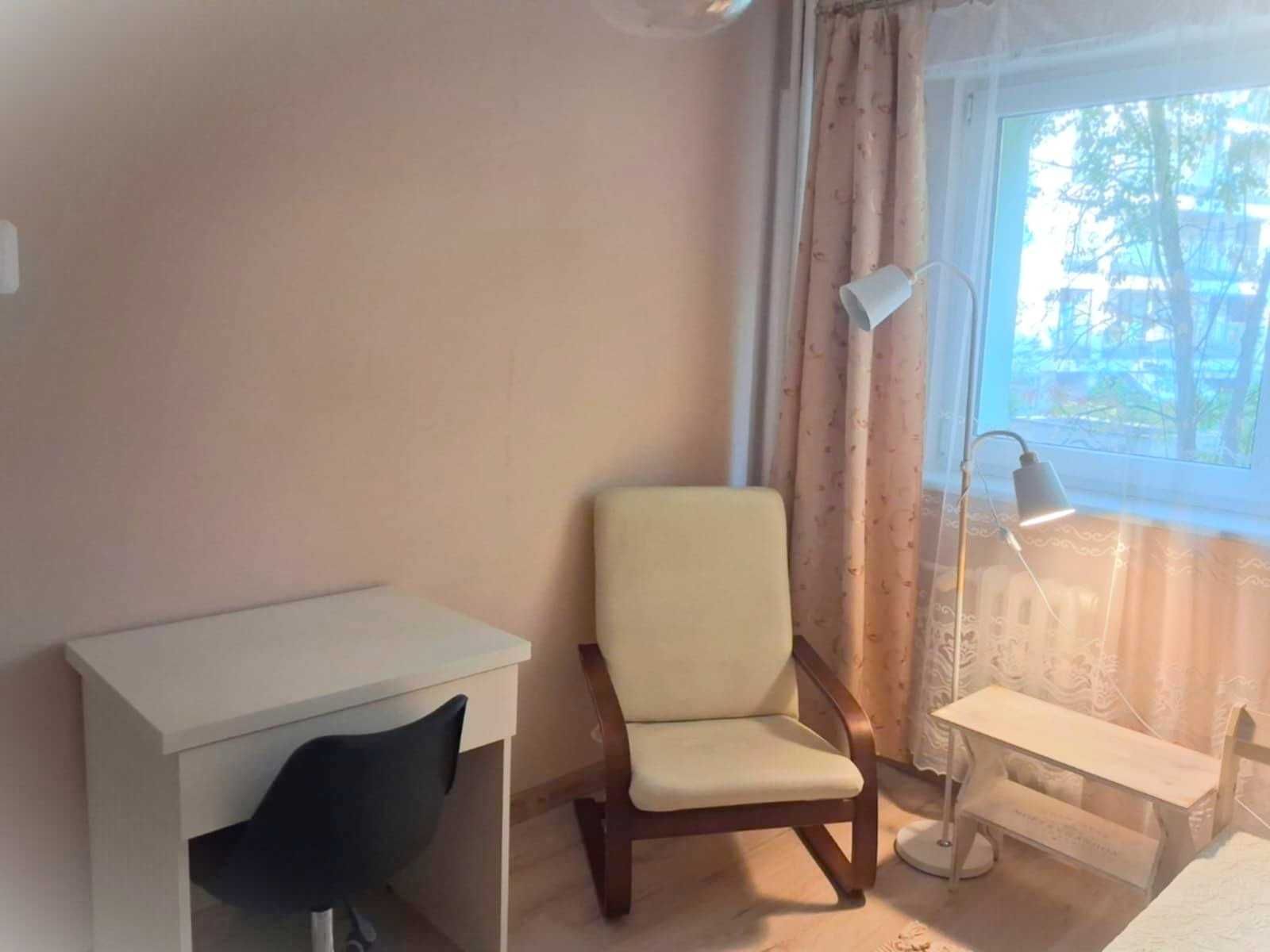 Ciche mieszkanie na Rakowcu, dobry dojazd na Lotnisko Chopina i WUM