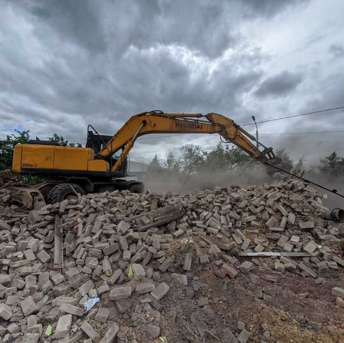 Знесення приватних будинків, дач, сараїв «під ключ». Вивіз сміття.