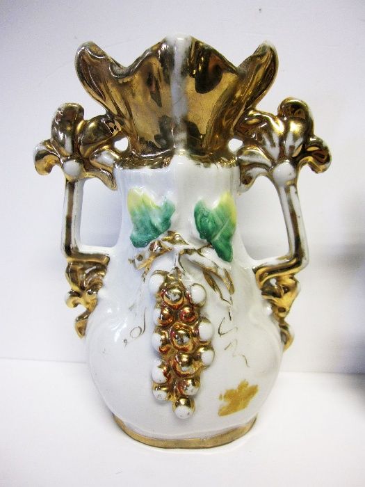 2 antigas jarras em porcelana dourada e pintada marcadas Germany