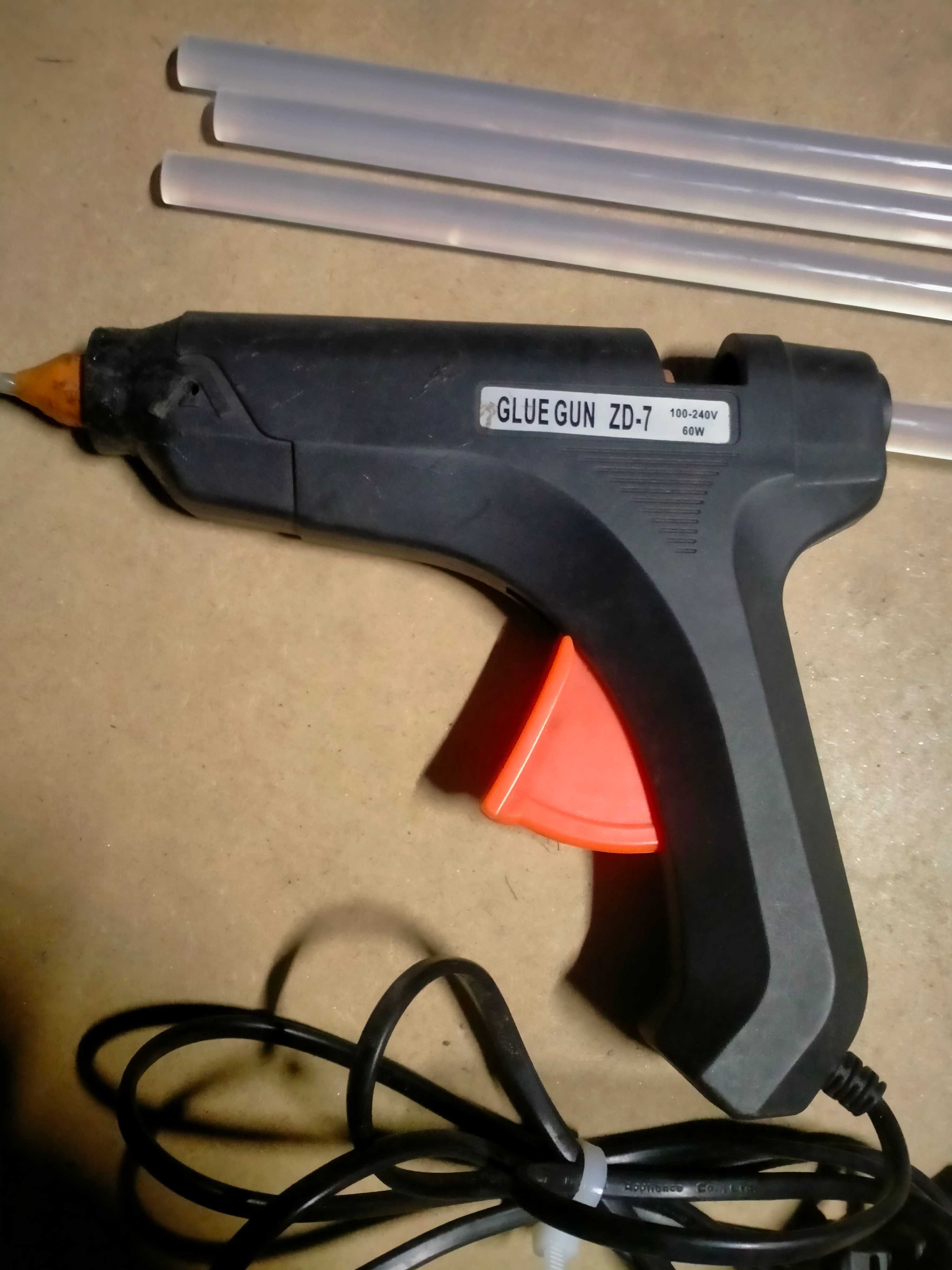 Pistolet do kleju 60W (na wkłady 11mm) + 5 wkładów