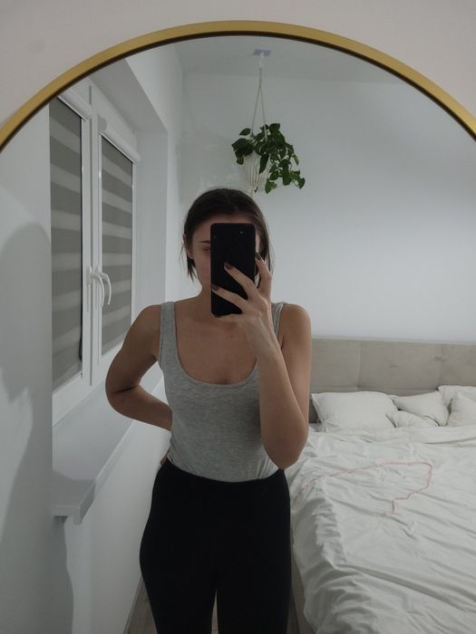Szare body S Terranova