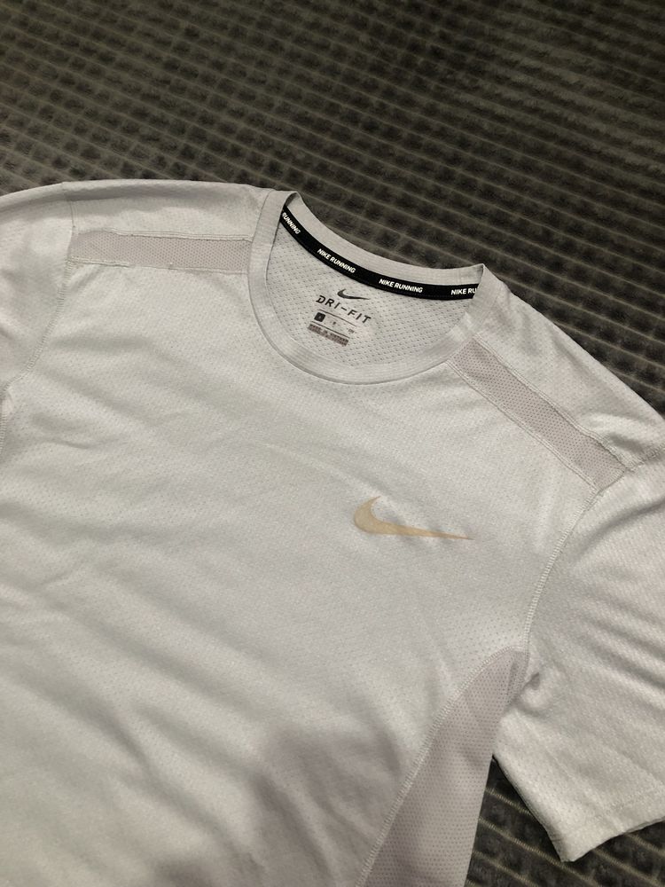 NIKE DRI-FIT (S) Sport Running футболка мужская спортивная летняя лето