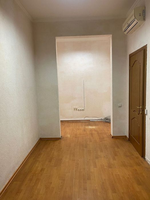 Продаю квартиру Шота Руставелі 44 2к центр 86 кв.м.