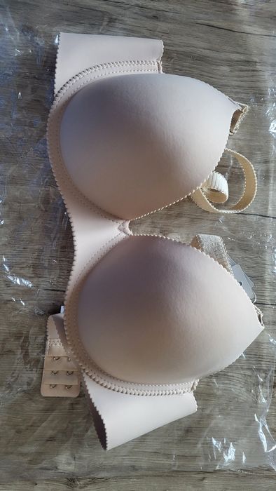 Бюст, розмір 90С