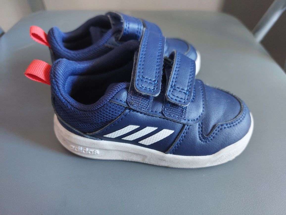 Ténis adidas nr 20 como novos