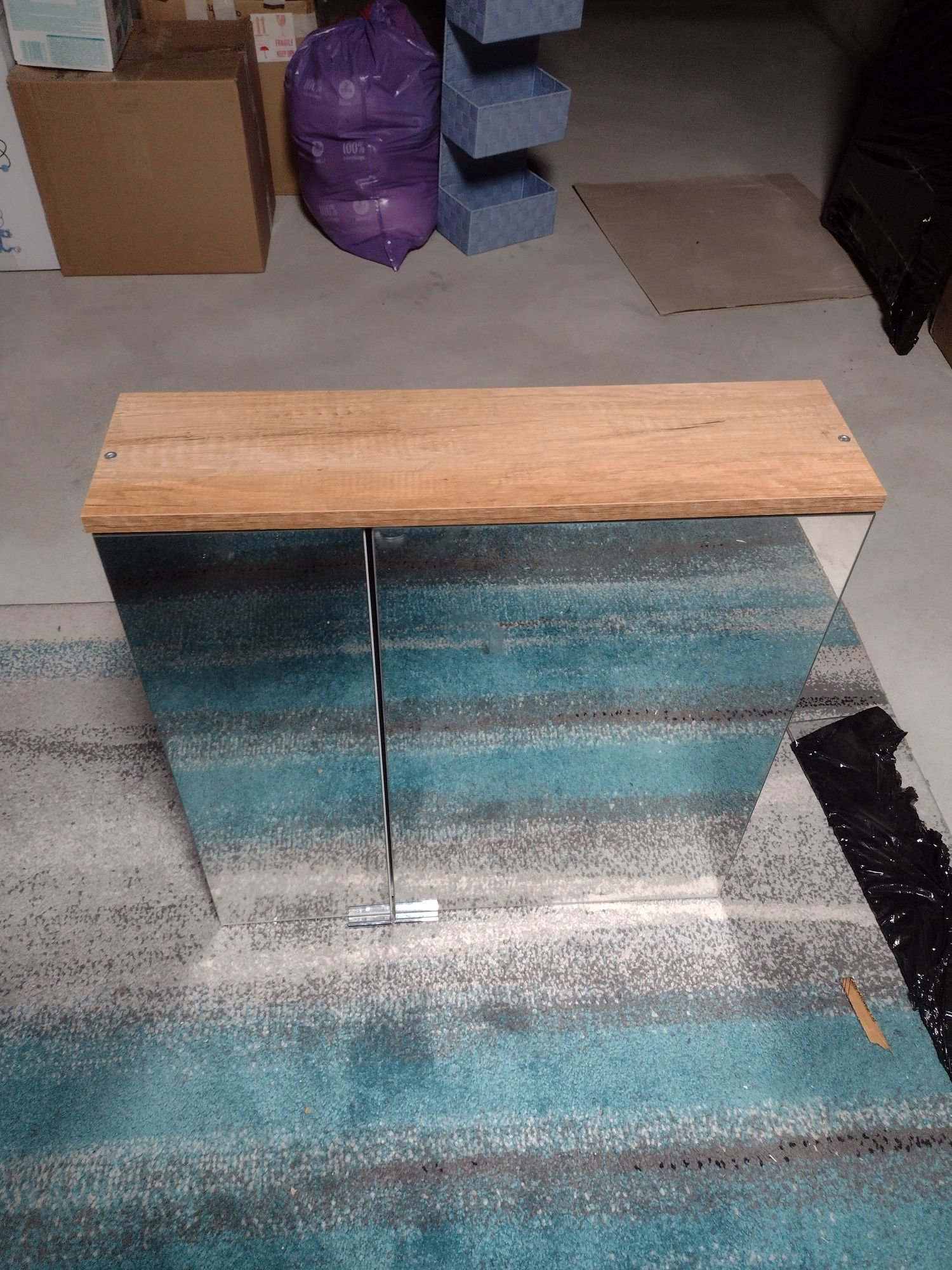 Szafka łazienkowa z lustrem 60 cm