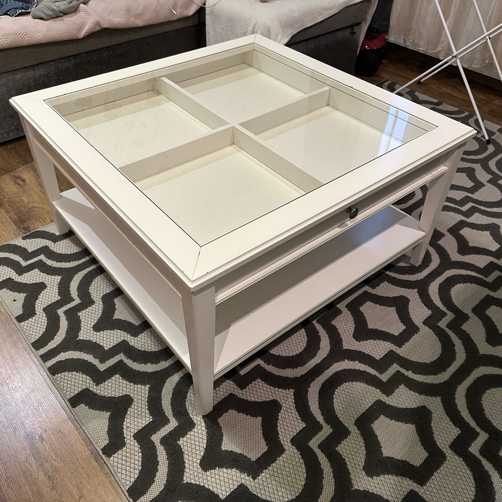 Stolik Ikea z szufladą