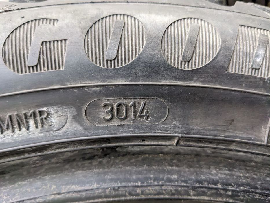 Зимові 225/50R17 GoodYear UltraGrip Ice Artic шина б/в та нова
