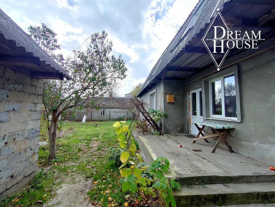 Продам будинок у м.Володимир, по ву.Адама Міцкевича (Григорія Косинки)