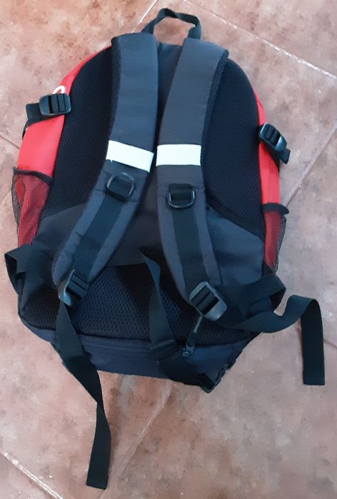 Mochila desportiva com reflector