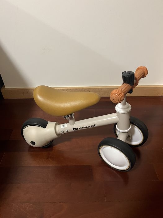 Kinderkraft Cutie Minitriciclo 3 em 1