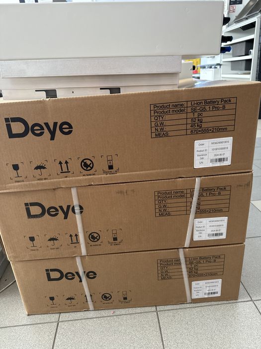 Акамуляторна батарея DEYE SE-G5.1Pro-B(LiFePo4 51.2V 100Ah)