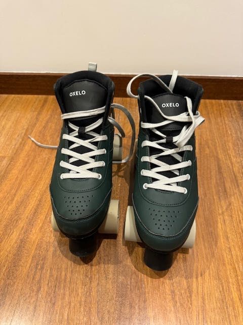 Patins 4 rodas Oxelo (adulto) (como novos)