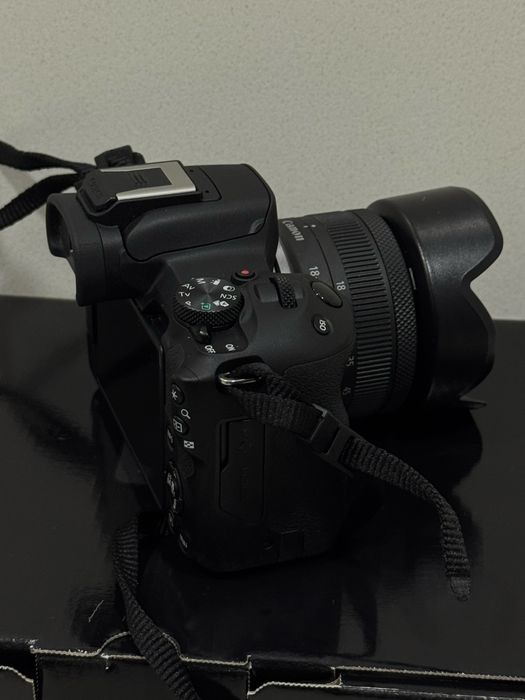 Máquina fotografica Canon R50 - Kit RF-S 18-45MM + RF-S 55-210 MM