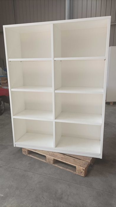 Vendo móvel estante em madeira lacada