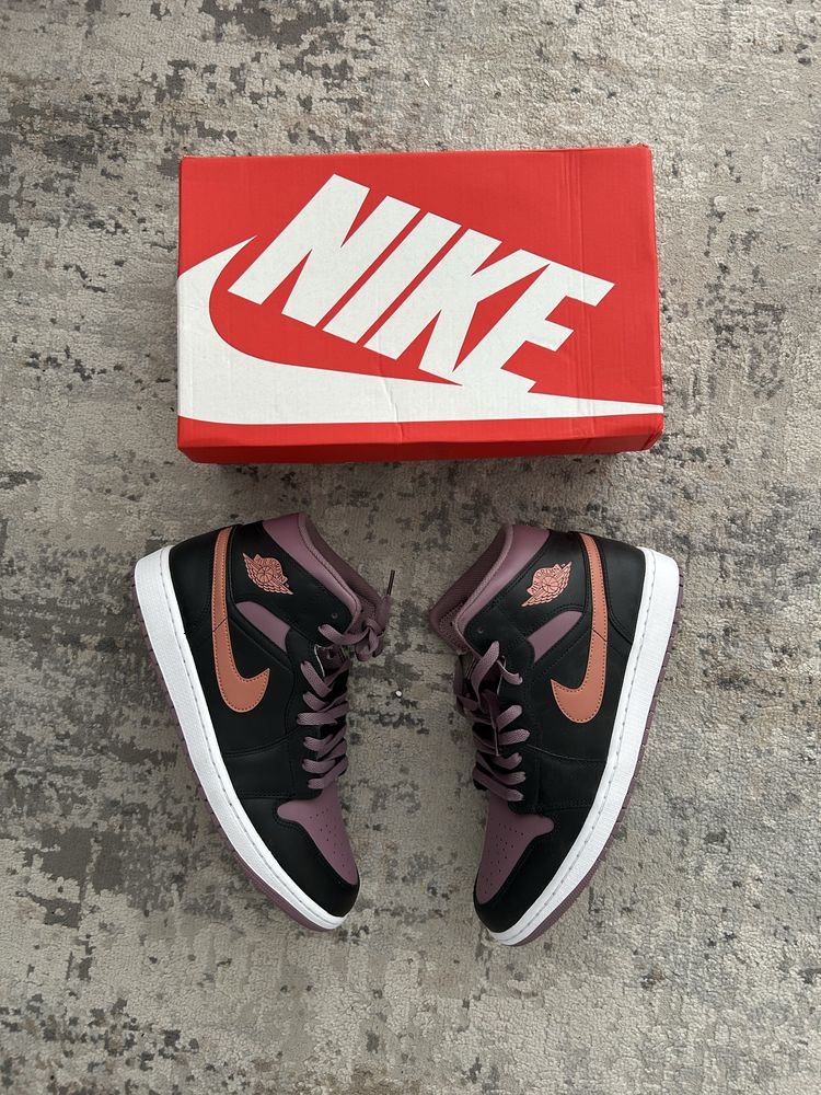 Air Jordan 1 Mid SE