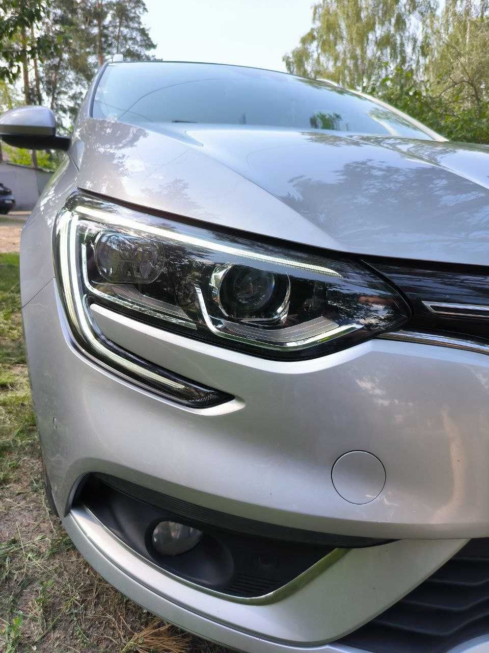 Renault Megane BOSE