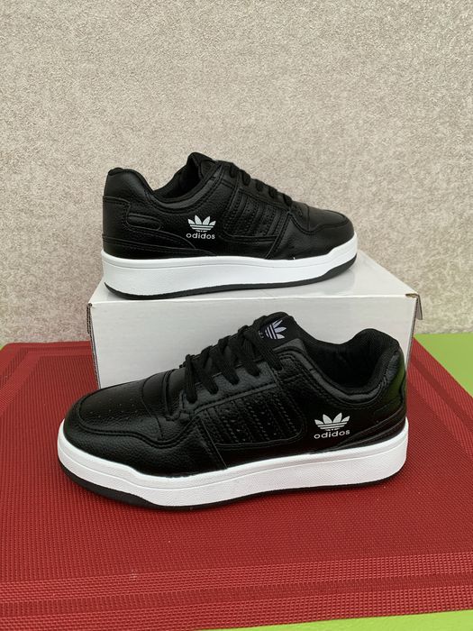 Кросівки  чорні р37.38.39.40.41