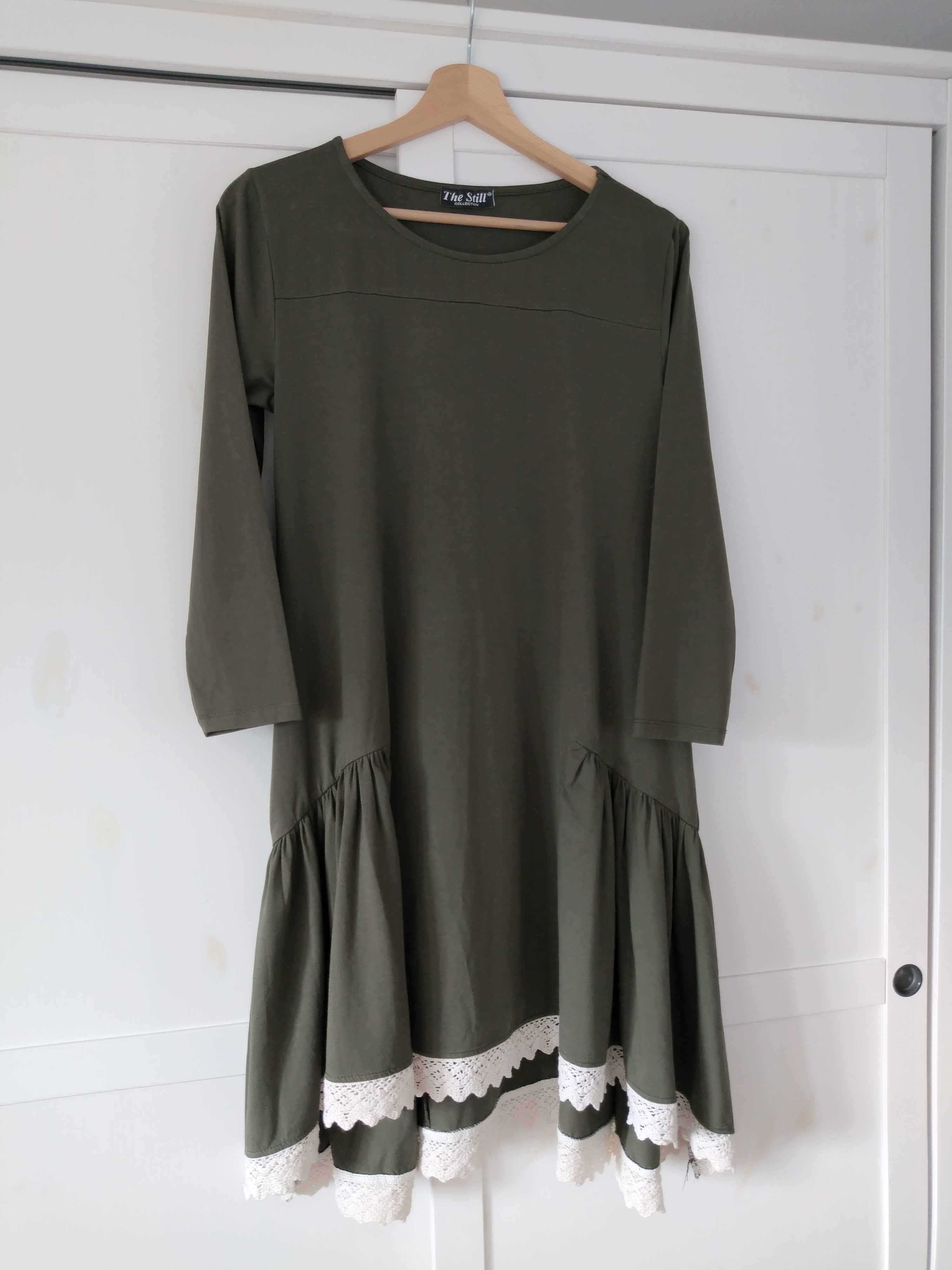 Bawełniana sukienka cottagecore The Still M/L khaki z koronką na lato