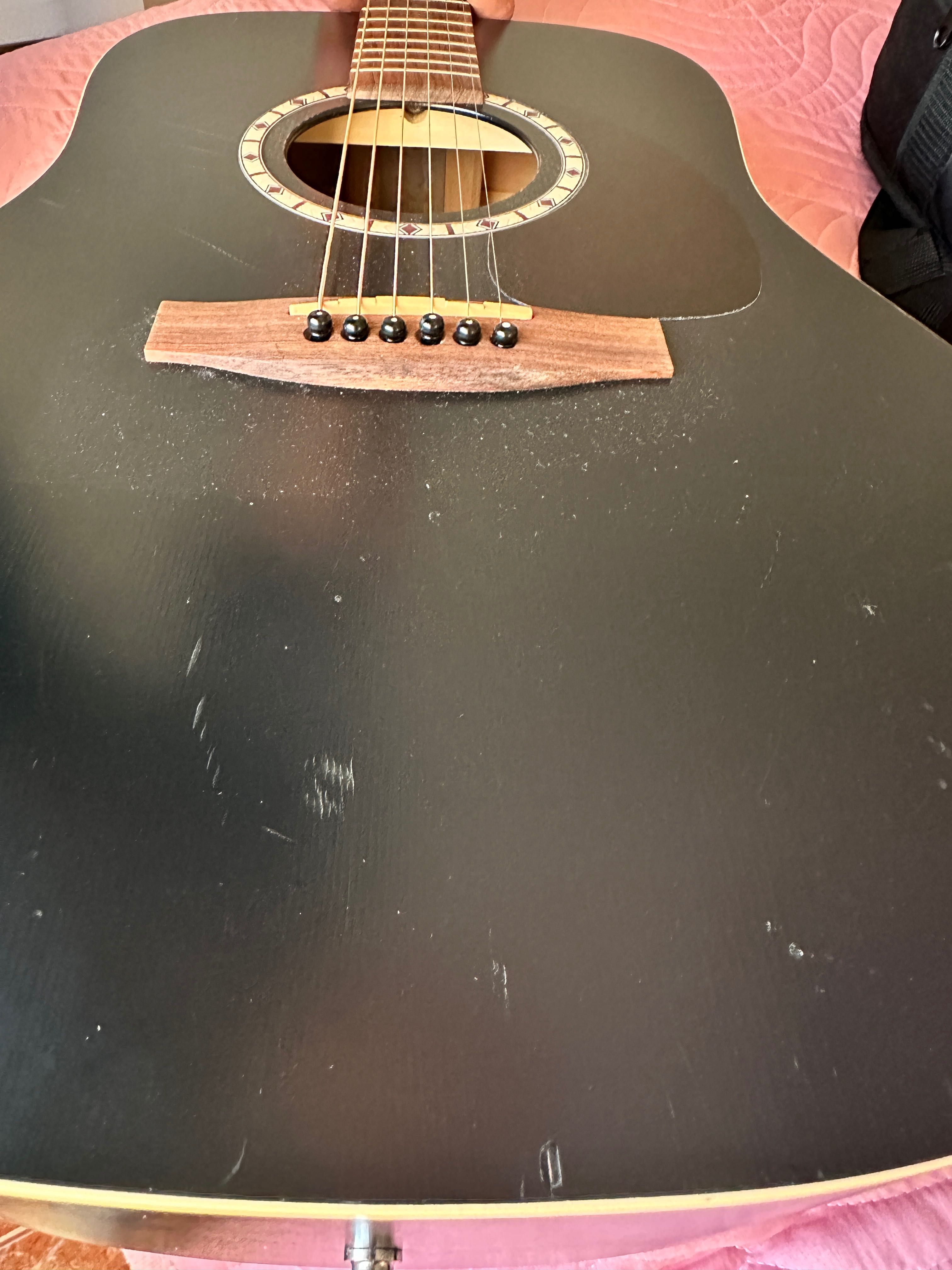 Guitarra Acústica ‘Art & Lutherie’ - Made in Canada