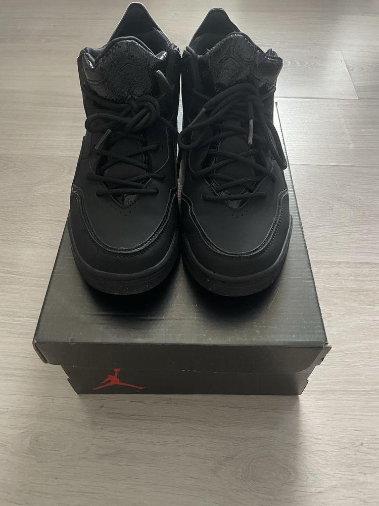 Кросовки Jordan осень-весна р.41