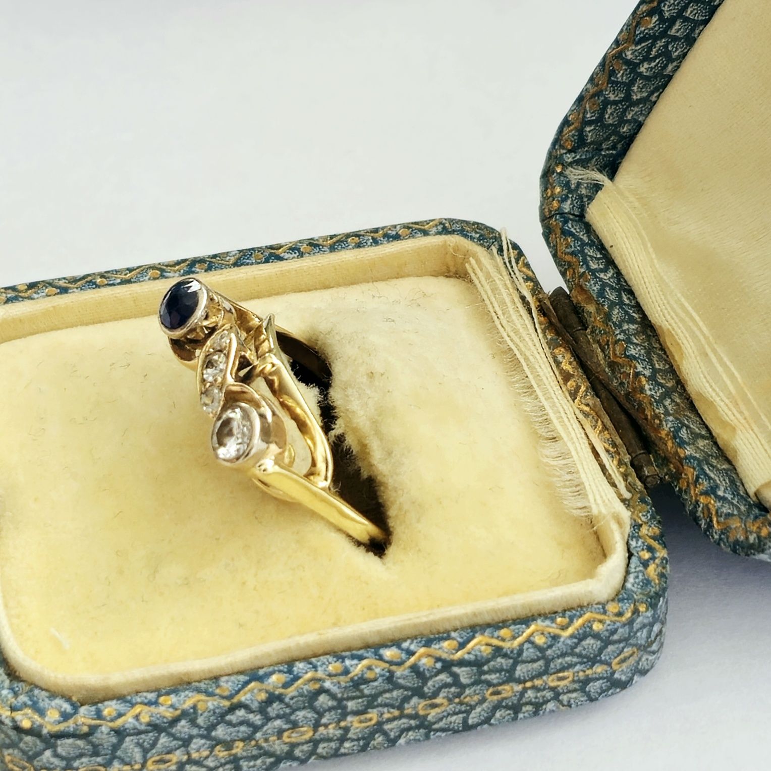 Artdeco pierścionek złoto 14 k szafir naturalny diamenty 0.28 ct r.16