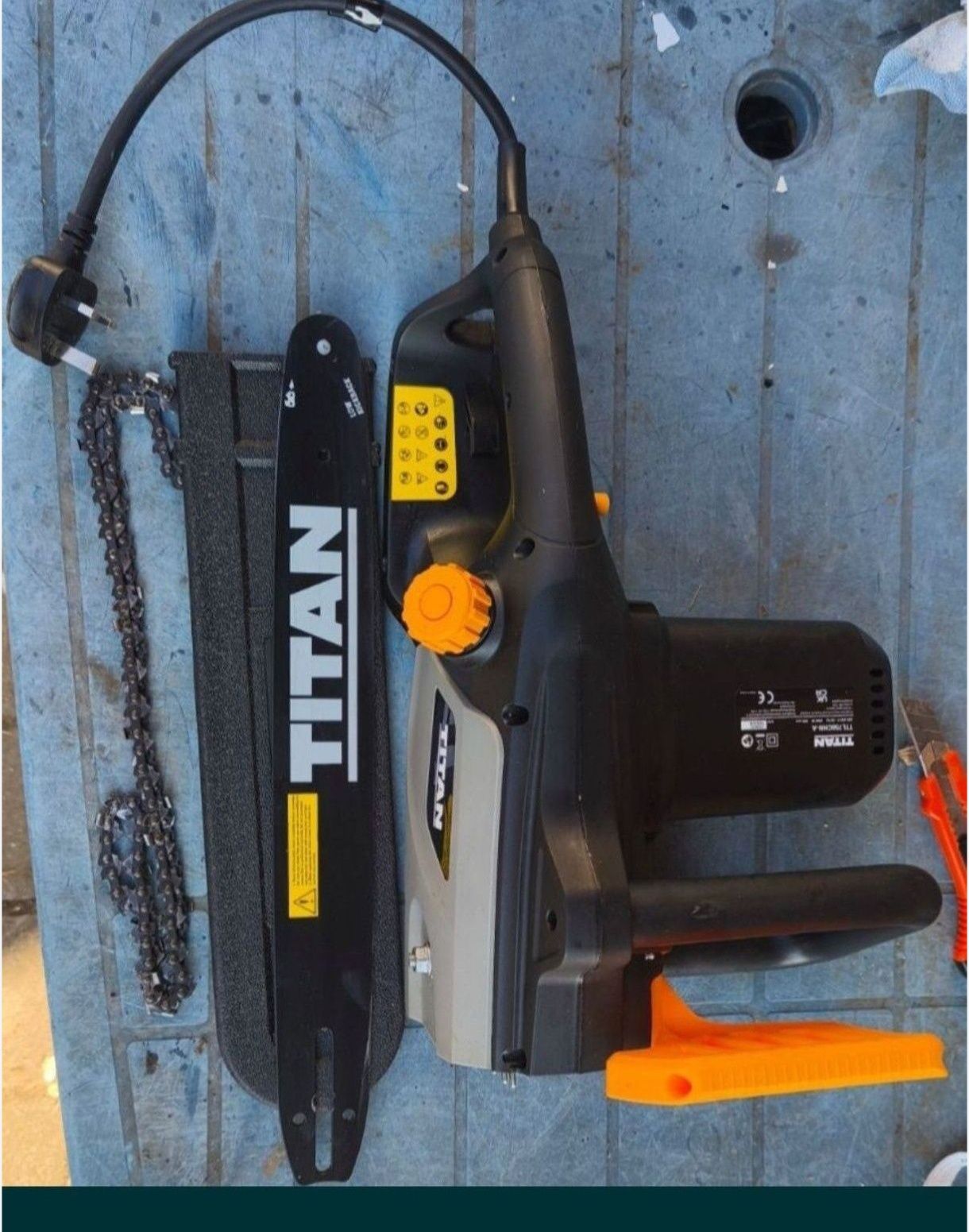 Piła łańcuchowa elektryczna do drewna titan 2000 W Oregon przedłużacz