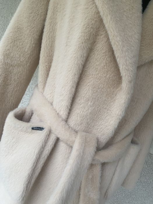 Нова тепла шуба, неймовірно приємна до тіла. Можливий торг