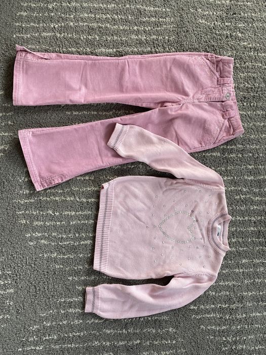 Next- spodnie rozm. 116, H&M- sweter rozm. 122