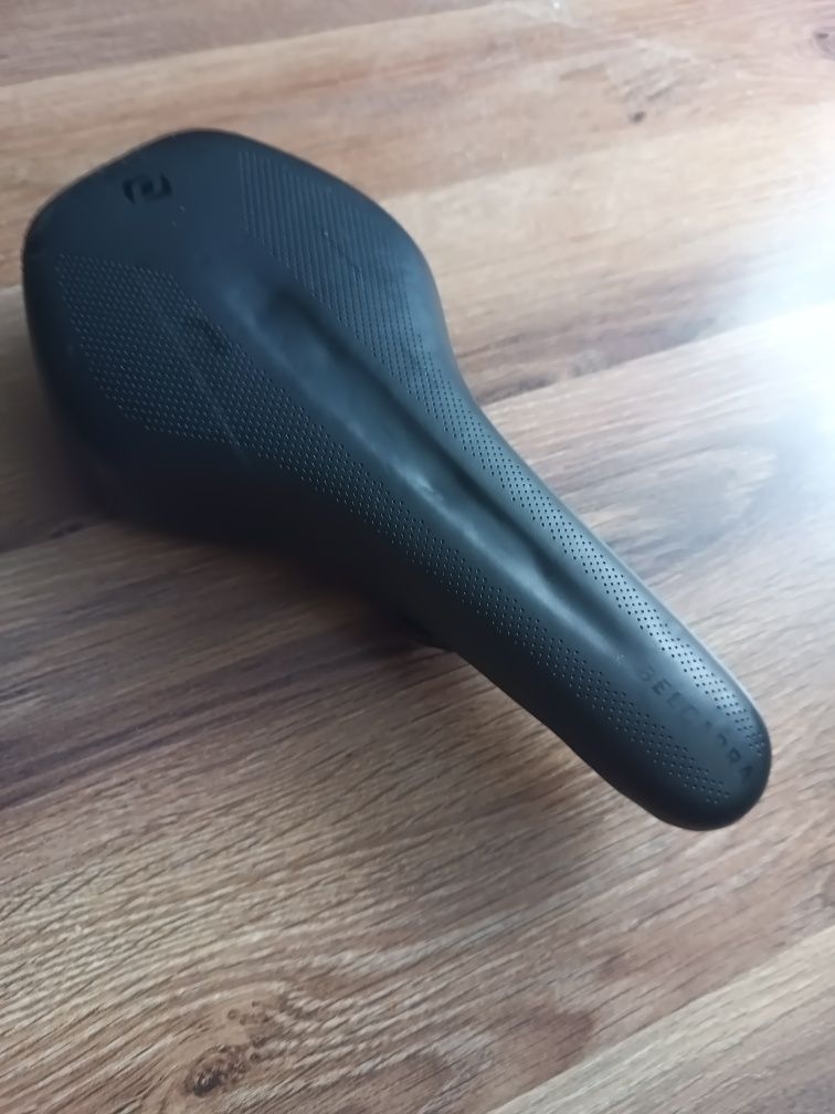 Siodelko Scott , syncros Belcarra R 2.0