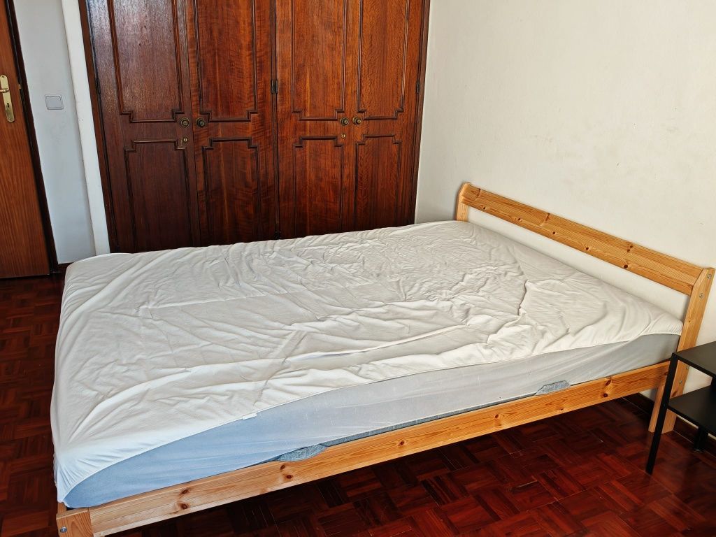 Quarto para casal em Carcavelos