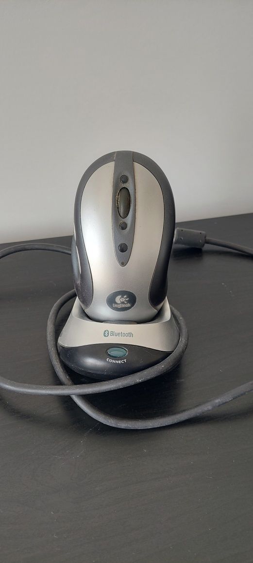 Rato Bluetooth com pilhas