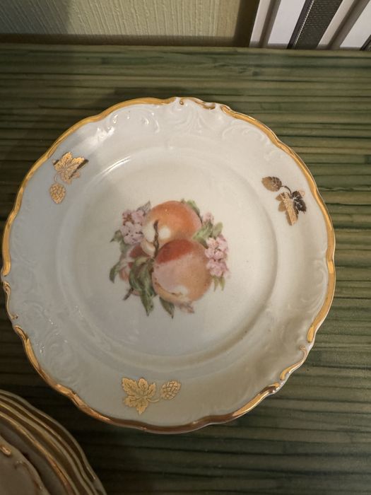 Винтажные тарелки с фруктами (6 шт) — фарфор, золотая отделка