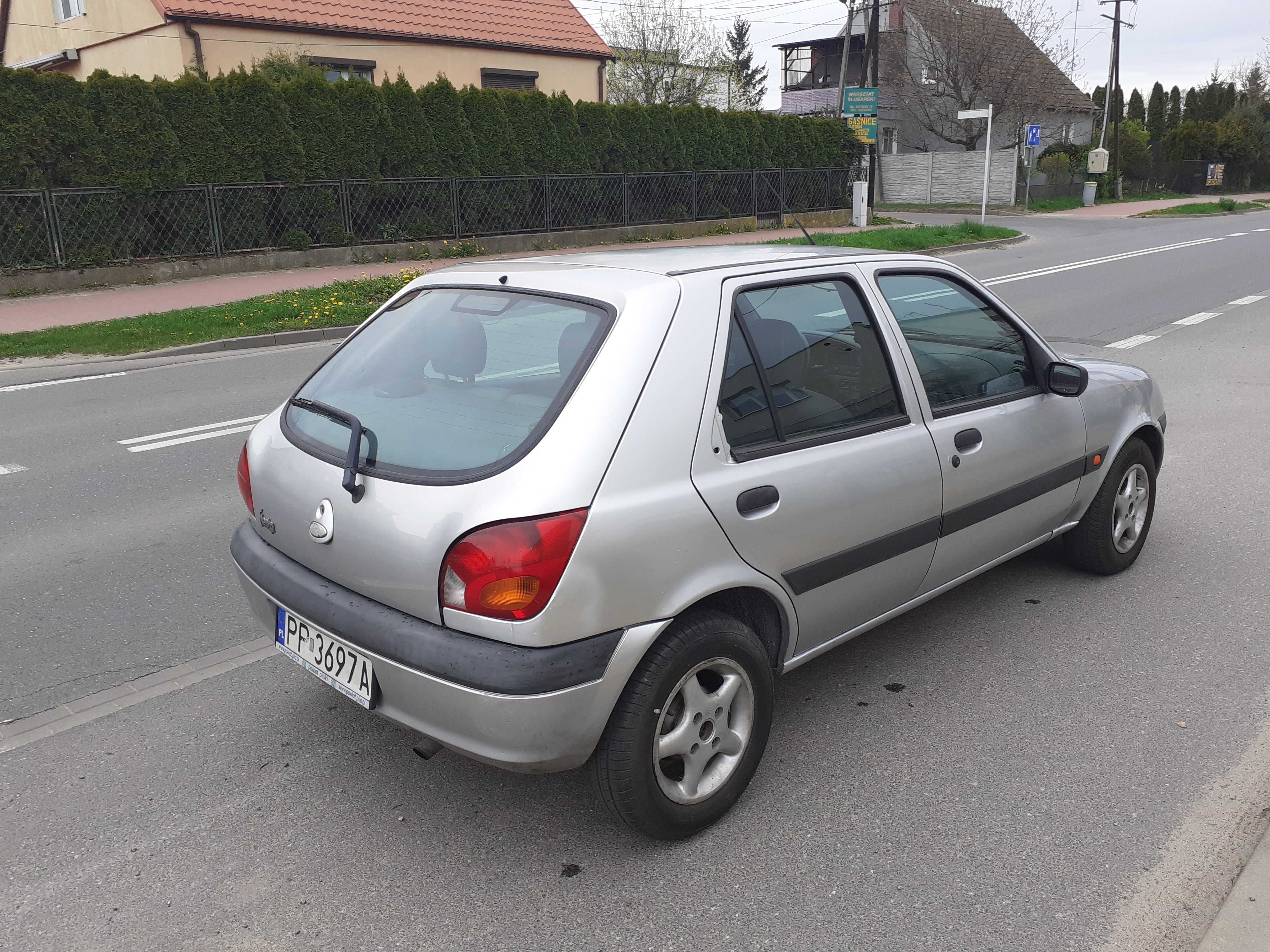 Ford Fiesta 1,2 klima ,GAZ