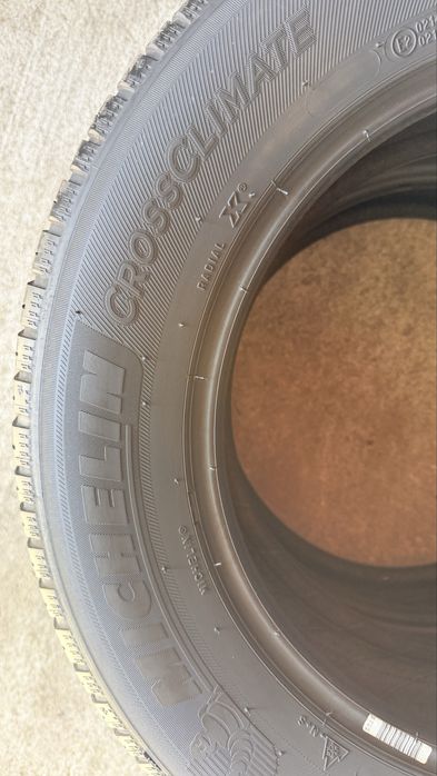 Pneus 195/65r15 Michelin CrossClimate com 75% piso