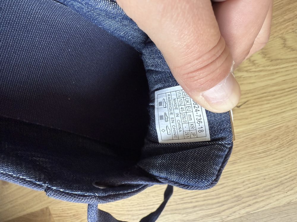 Sapatilhas Levis Azuis Escuras Tam 45