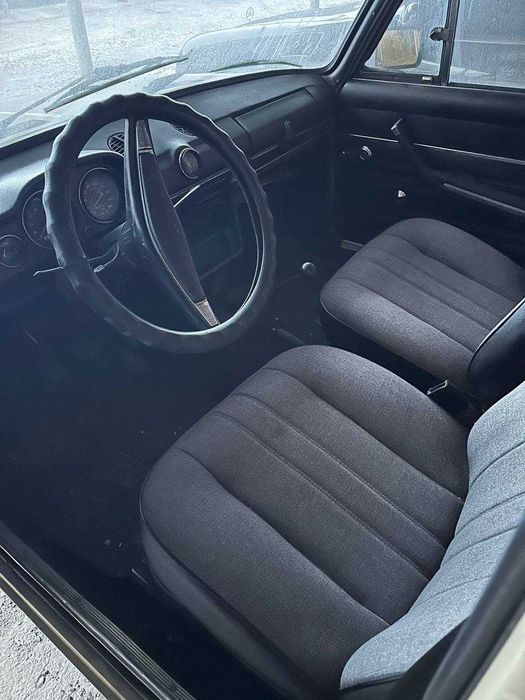 Автомобіль Ваз 2106