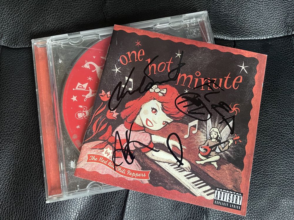 Red Hot Chili Peppers - One Hot Minute CD z autografami