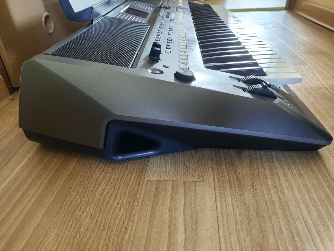 Keyboard Yamaha PSR-s670